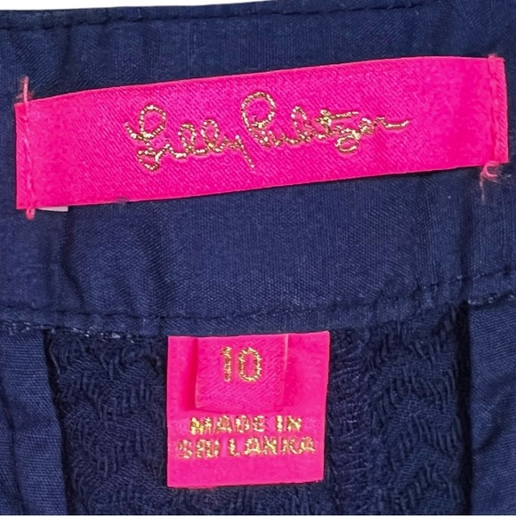 🌻Lilly Pulitzer Blue Textured Scalloped Hem Shorts Size 10 - Picture 6 of 8